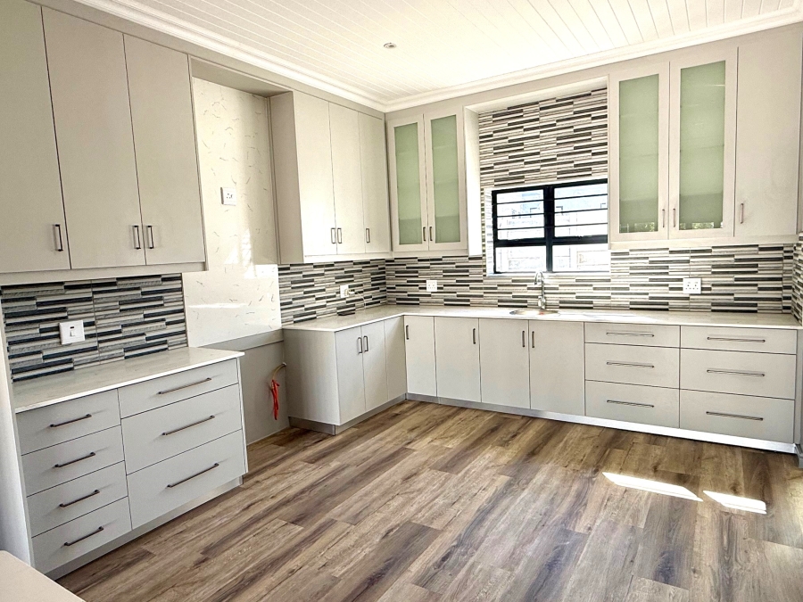 4 Bedroom Property for Sale in Tafelzicht Western Cape